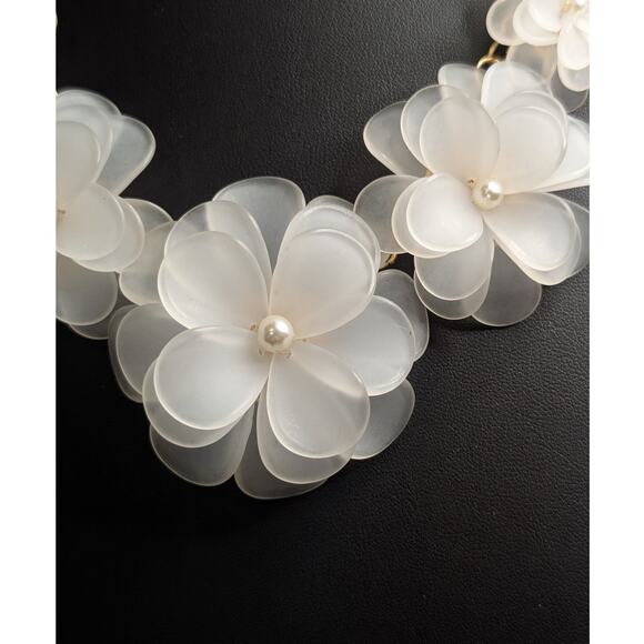 Bocar White Acrylic Flower Faux Pearl Pendant Collar Statement Choker Necklace - Picture 2 of 5